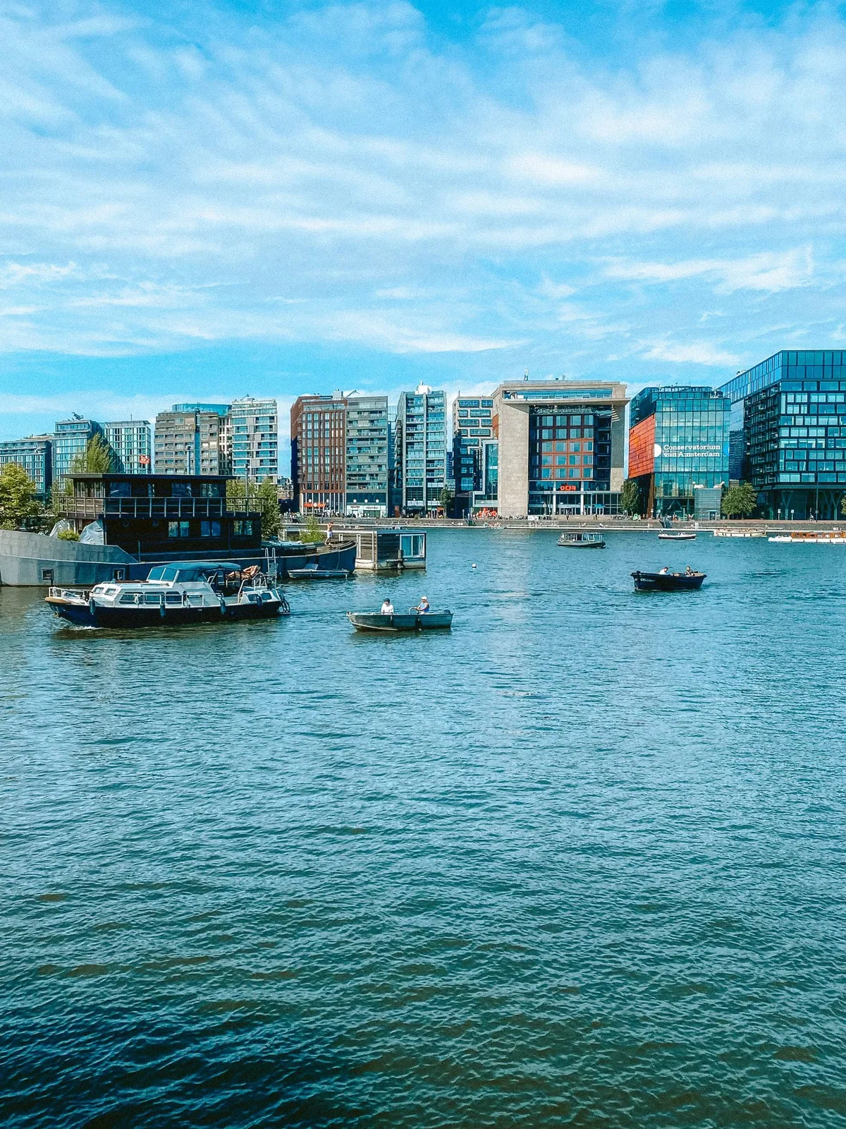 Amsterdam canals — long city walks